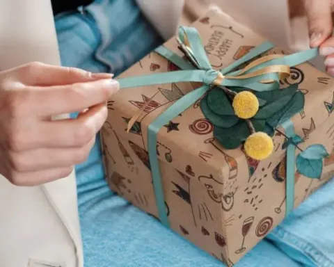 e stai cercando un regalo di Natale 2025 per un uomo che compie 40 anni, sai bene che non è facile trovare qualcosa di adatto, originale e gradito