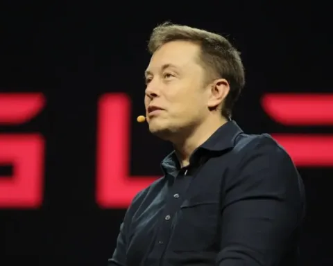Elon Musk perde 200 miliardi