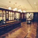 interno negozio floris london