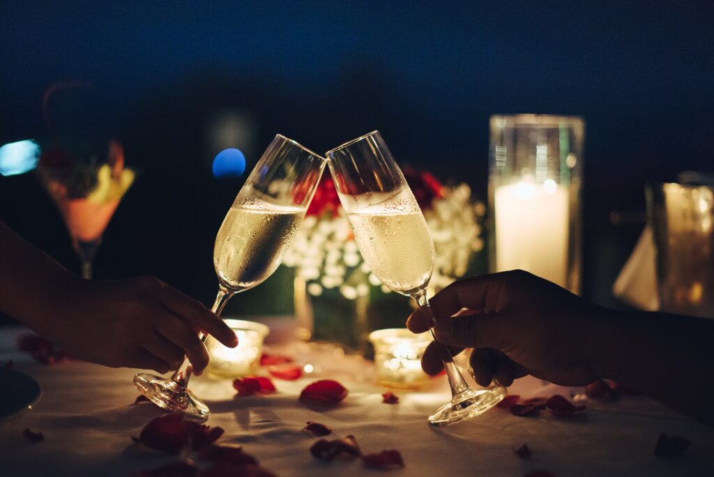Scopri come conquistare il cuore di una donna di classe con una cena romantica fatta in casa cena romantica con donna di classe