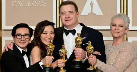 Notte degli Oscar 2023: ecco i migliori outfit selezionati da MondoUomo.it, tra grandi classici e scolli vertiginosi