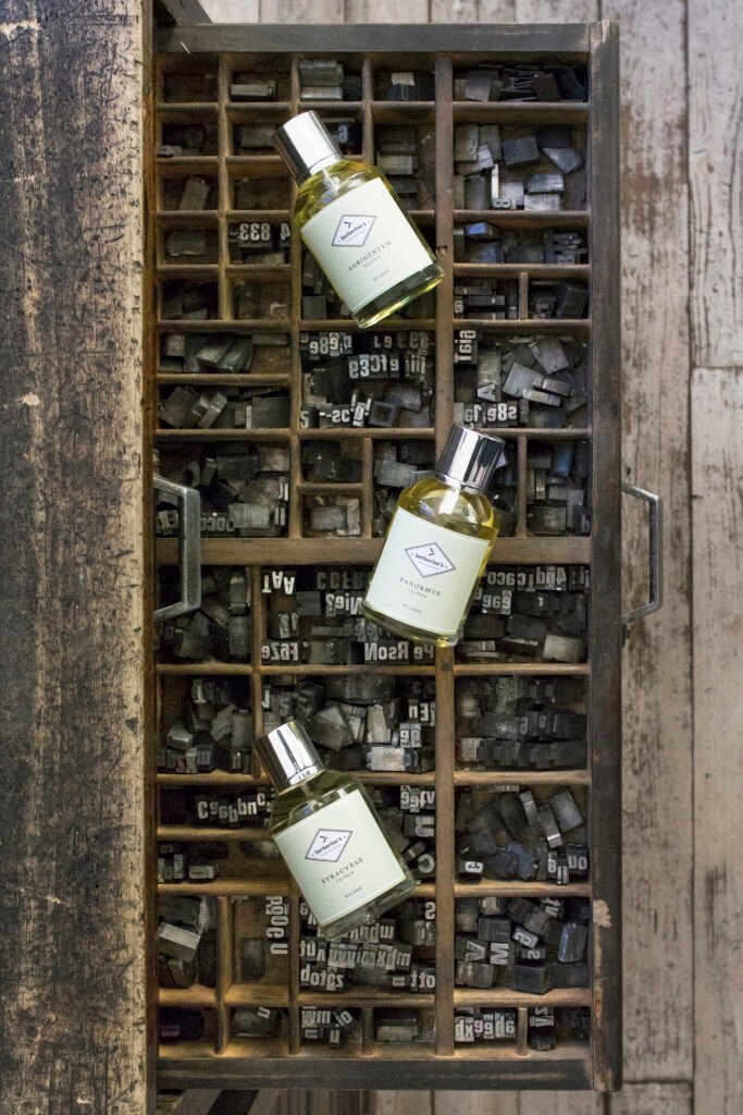 Scent of a Man è la guida completa e dettagliata offerta da Barberino's per aiutare gli uomini a scegliere il profumo perfetto