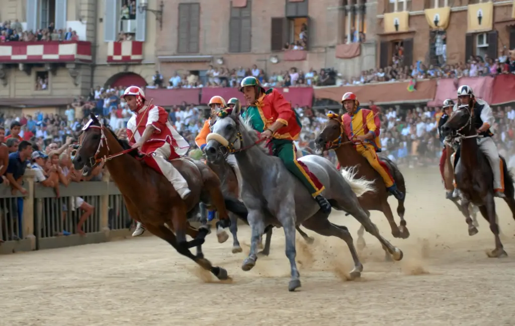 Palio di Siena 2023, il 2 luglio andrà in scena l'incanto delle Tradizioni Toscane