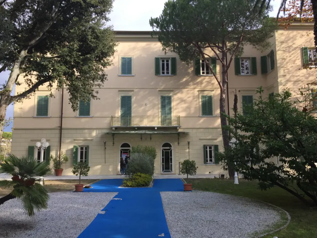 Per quei meravigliosi e misteriosi animali che sono le tartarughe, marine, di terra, acquatiche, libere nella natura o in cattività, sembra che l’estate si accanisca contro di loro, che sia una stagione di passione!