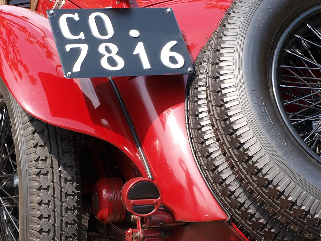 Per le Auto Storiche è possibile ottenere le targhe della prima iscrizione al PRA