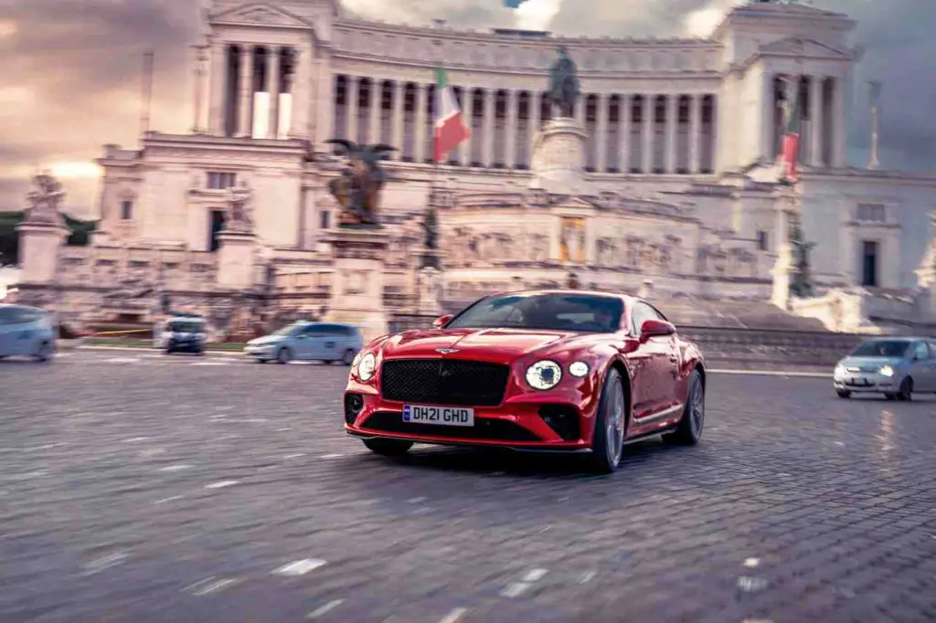 Eleganza in movimento: Bentley apre a Roma Bentley Roma apre le porte: dopo Milano, Padova e Firenze lusso e ricercatezza sbarcano nella Capitale