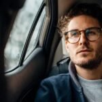 Brillen für Herren: Sehen Sie die Welt mit Stil und Präzision