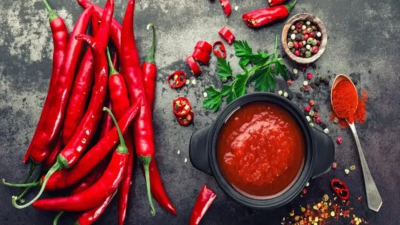 I benefici del peperoncino: proprietà cosmetiche e terapeutiche. I benefici del peperoncino: proprietà cosmetiche e terapeutiche.