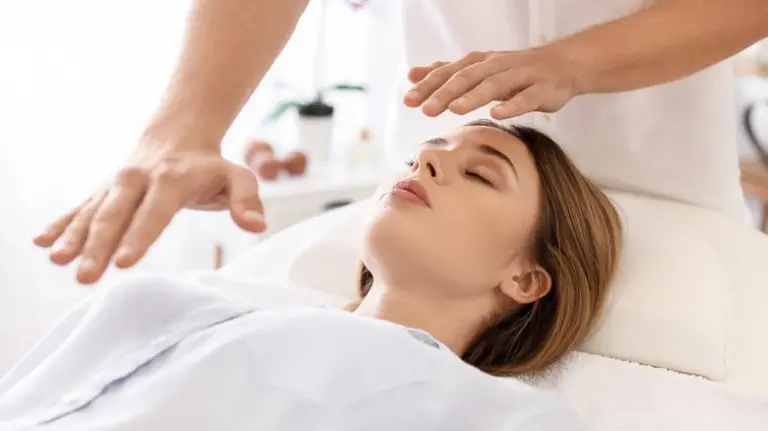 Reiki, l’Antica Arte del Benessere e dell’Energia Vitale. Reiki, l'Antica Arte del Benessere e dell'Energia Vitale.