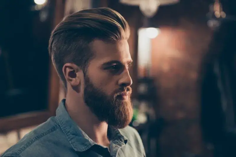 L’Uomo con la Barba è Davvero più Attraente? Verità, Miti e Consigli per Chi Ci Sta Pensando. Uomo con la Barba è Davvero più Attraente