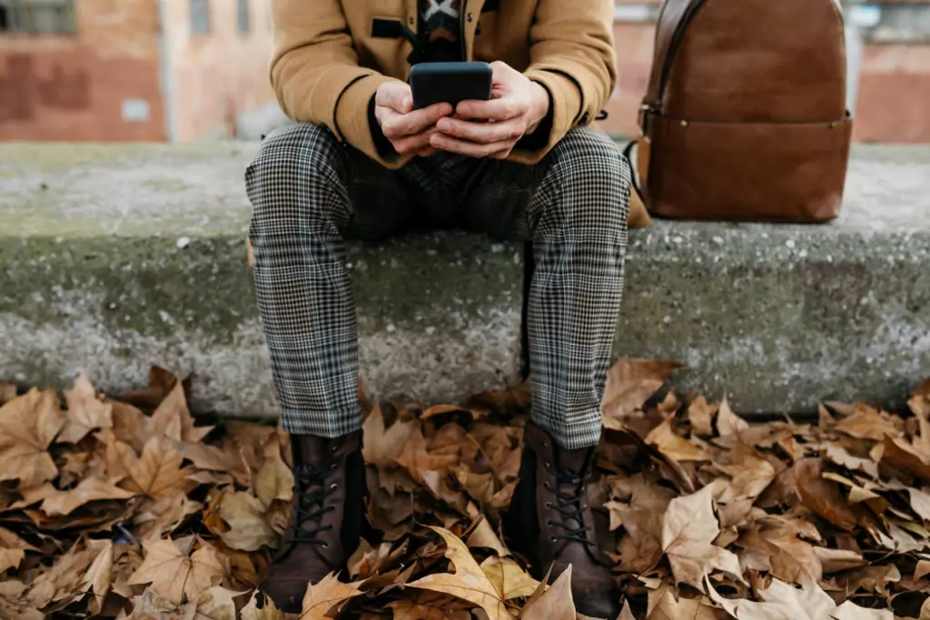 L'Arrivo dell'Autunno: il Guardaroba Maschile Essenziale per la Stagione.