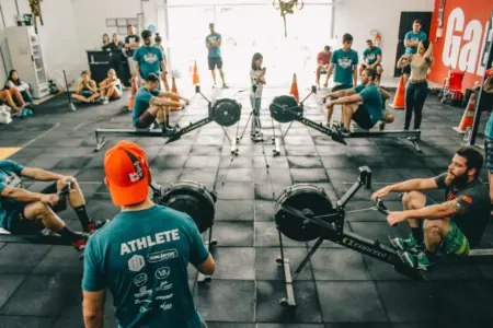 Crossfit, storia e benefici di questa tipologia di allenamento fitness. Crossfit, storia e benefici di questa tipologia di allenamento fitness