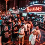 Benidorm: La Perla della Vita Notturna sulla Costa Blanca