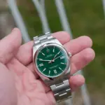 L’Innovazione Incontra la Tradizione: Ecco il Nuovo Rolex Oyster Perpetual 124300 Green