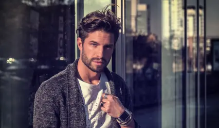 Acconciature Matrimonio per Invitati: Stile ed Eleganza evergreen per l’Uomo Moderno.