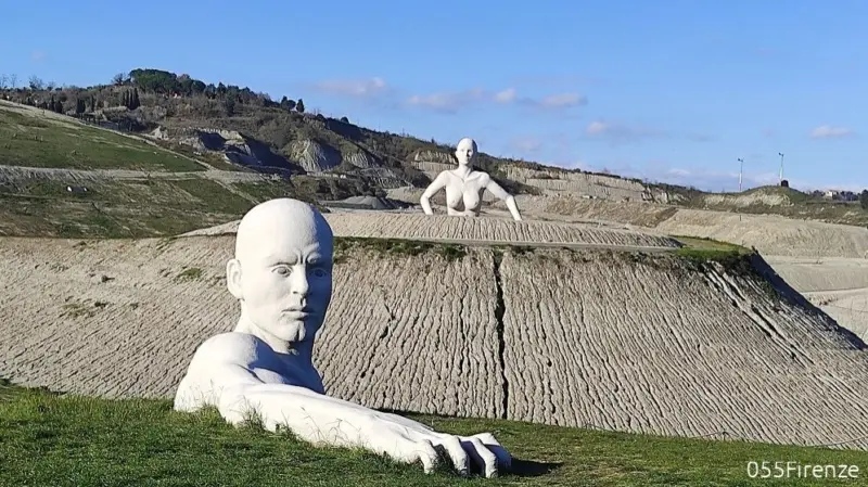 Peccioli, il Borgo dei Borghi 2024 Celebra la Sostenibilità e l'Arte Contemporanea