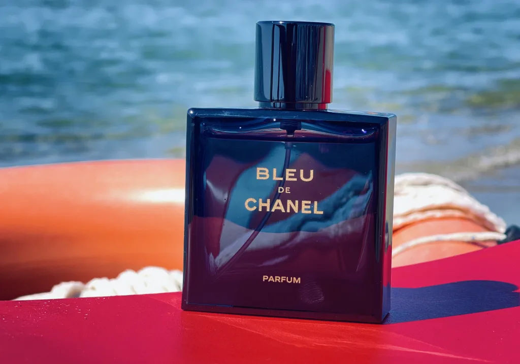 BLEU de CHANEL Parfum: l’Essenza di un Uomo Libero e Seducente, anche in estate… BLEU de CHANEL Parfum: l'Essenza di un Uomo Libero e Seducente, anche in estate...