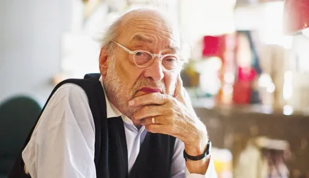 Non solo il Pulcinella … Gaetano Pesce, l’Arte Contemporanea che fa discutere ed emozionare! Si parla ancora molto in questi giorni dell’installazione dedicata al Pulcinella di Gaetano Pesce; migliaia di selfie ogni giorno davanti all’amata maschera napoletana continuano ad essere scattati.