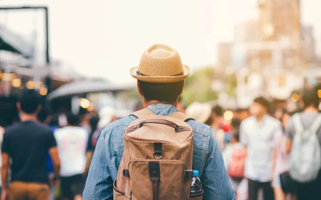 Il trasferimento all'estero può essere un'avventura entusiasmante, ma comporta anche diverse considerazioni legali che è importante conoscere prima di fare il grande passo