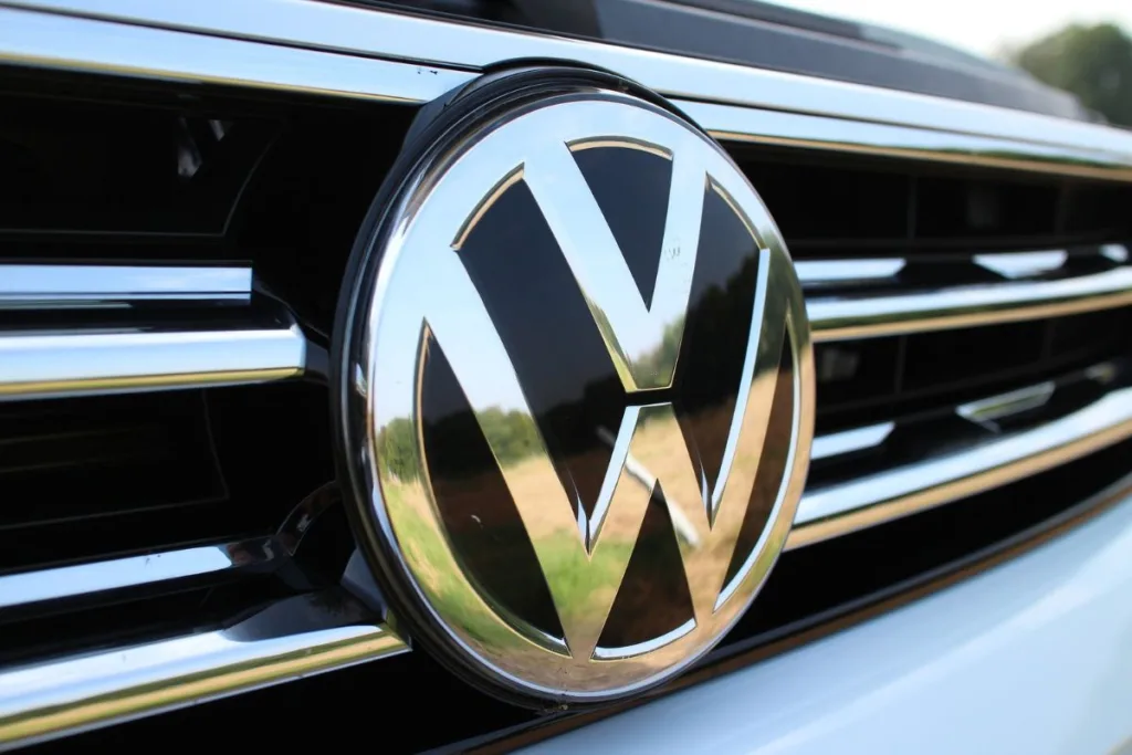 Volkswagen chiude tre stabilimenti: crisi nel settore auto? Volkswagen chiude tre stabilimenti: crisi nel settore auto