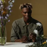 È nelle sfilate dell’autunno-inverno 2024-2025 che il verde oliva si è definitivamente imposto in tutto il suo splendore, configurandosi come una vera e propria tendenza dell'abbigliamento uomo alla quale non ci si può sottrarre