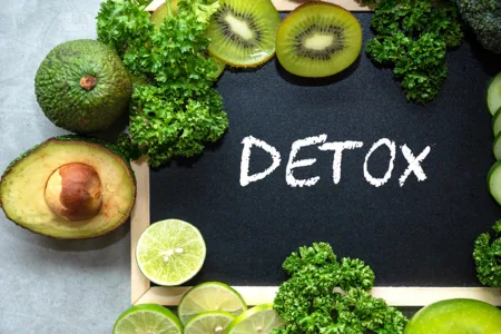 Scopri i consigli della nostra Redazione sull'alimentazione detox per uomini. Guida pratica per ritrovare la forma fisica