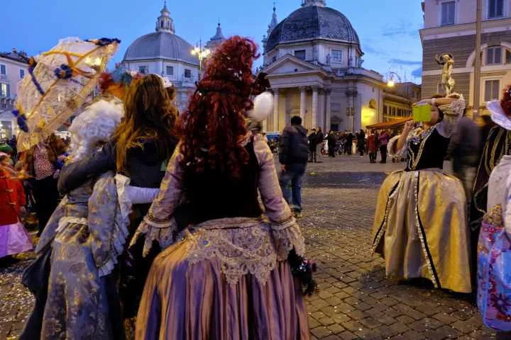Il Carnevale a Roma, un Ponte tra Tradizione ed Innovazione.