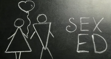 Educazione Sessuo Affettiva: Perché è Importante Anche Per gli Uomini Adulti? In un mondo in cui i rapporti sono sempre più complessi e le aspettative sulle relazioni continuano a evolversi, l'educazione sessuo-affettiva diventa un pilastro fondamentale per il benessere maschile e ne parliamo in questo articolo