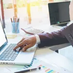 Come Organizzare la Giornata di Lavoro in Smart Working? Ecco i Consigli di MondoUomo.it per Uomini d'Affari.