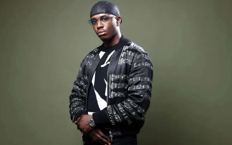 Il mondo della musica è in lutto. Werenoi, al secolo Jérémy Bana Owona, talentuoso rapper franco-camerunense, ci ha lasciati improvvisamente a soli 31 anni