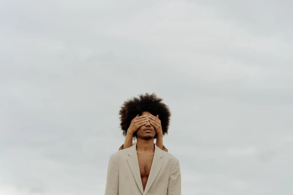 Perché Scegliere Un Blazer Destrutturato? Semplice, perché è la scelta vincente per l’uomo moderno. Perché Scegliere Un Blazer Destrutturato? Semplice, perché è la scelta vincente per l'uomo moderno