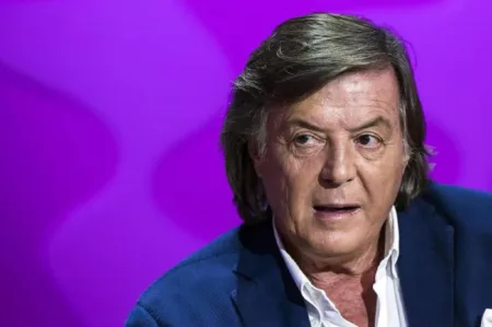 Adriano Panatta, ovvero 75 Anni di Passione, Stile e Rivoluzione… Oggi Adriano Panatta compie 75 anni; un traguardo che non è solo anagrafico, ma simbolico: Panatta è stato molto più di un campione.