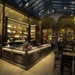 Dove andare a bere un buon cocktail a Firenze in un ambiente maschile e di stile? Firenze offre diversi cocktail bar ideali per uomini che cercano locali eleganti, discreti, perfetti per un drink da soli o tra amici. In questo articolo, 5 indirizzi consigliati.