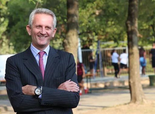 Il mondo della finanza italiana è in fermento; da ieri, lunedì 14 luglio, è partita l'operazione più importante del risiko bancario nazionale: l'offerta pubblica di scambio (OPS) di Monte dei Paschi di Siena su Mediobanca