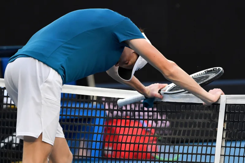 I motivi del ritiro di Jannik Sinner nella finale ATP di Cincinnati.