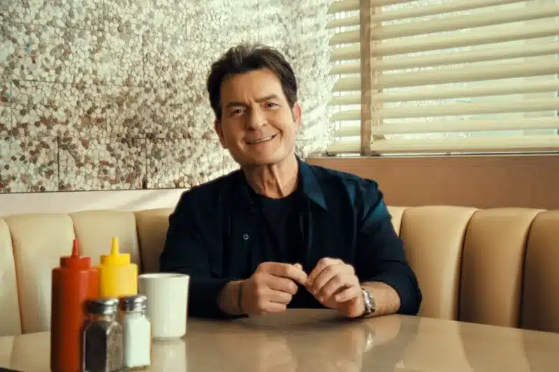 auguri a charlie sheen 60 anni