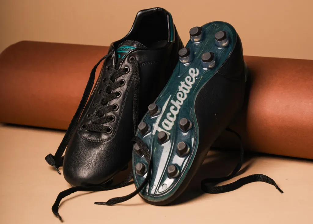 Pantofola d'Oro x Tacchettee: quando lo spogliatoio diventa stile