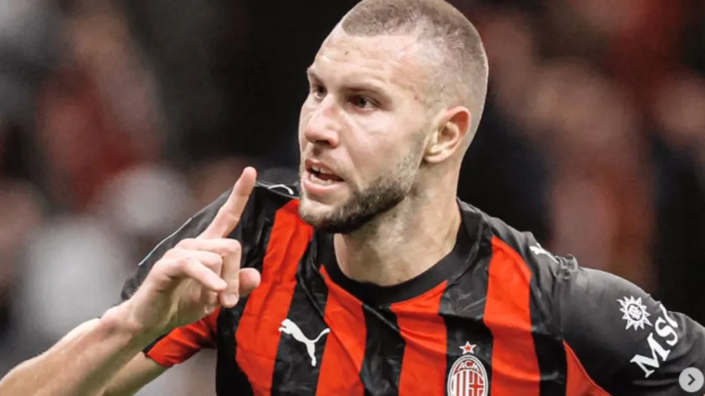 Classifica serie A 10ª giornata: Napoli in vetta solitaria, Milan e Inter lanciano il guanto di sfida. Classifica serie a 10ª giornata Pavlovic