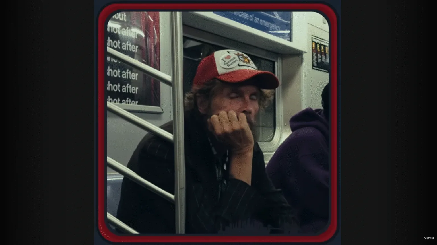 Guarda il videoclip di Magari, il singolo intimo e coinvolgente di Jovanotti. Guarda il videoclip di Magari, il singolo intimo e coinvolgente di Jovanotti