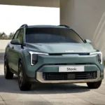 La Kia Stonic 2025 arriva sul mercato con un linguaggio stilistico completamente rivisto e contenuti tecnologici che stabiliscono nuovi benchmark nel segmento