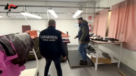 Caporalato nell’Alta Moda, ispezioni dei Carabinieri su Prada, Gucci e Versace Scuotono Milano.