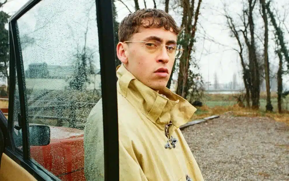 Tredici Pietro è uno dei nomi più chiacchierati tra i Big in gara al Festival di Sanremo 2026; al secolo Pietro Morandi, è un rapper e cantautore italiano classe 1997, noto per il suo mix di hip‑hop, R’n’B e pop cantautorale.