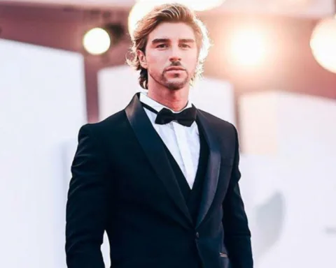 Andrea nasce il 9 marzo 1990 a Gela, comune siciliano affacciato sul Mediterraneo, ma è nel cuore pulsante di Verona che trova la sua identità.