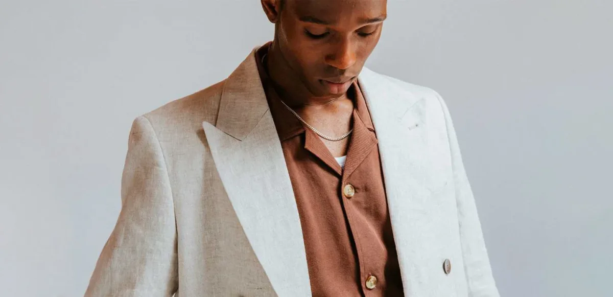 C'è un modo preciso in cui Wax London intende la moda maschile: vestiti con carattere, costruiti per essere indossati e reinossati.