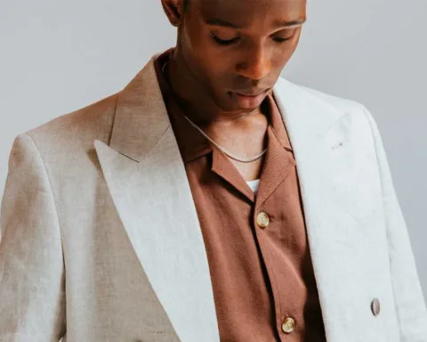 C'è un modo preciso in cui Wax London intende la moda maschile: vestiti con carattere, costruiti per essere indossati e reinossati.